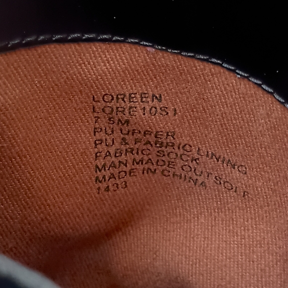 Steve Madden Black Boots with Gold Chain Detail_7.5 - Picture 7 of 7